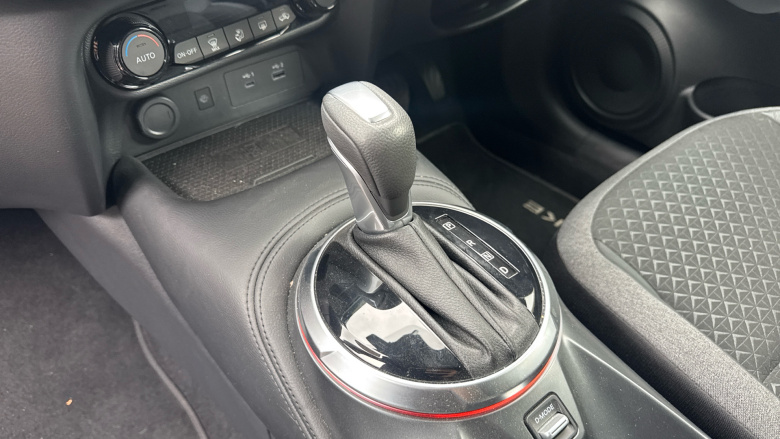 Nissan Juke 1.0 DiG-T N-Connecta 5dr DCT Petrol Hatchback